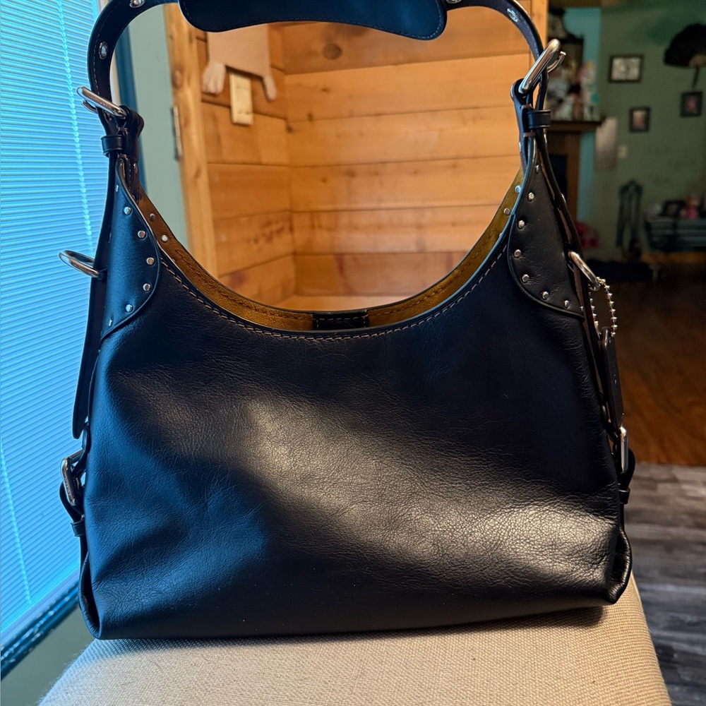 Elegant Black Leather Women's Bag